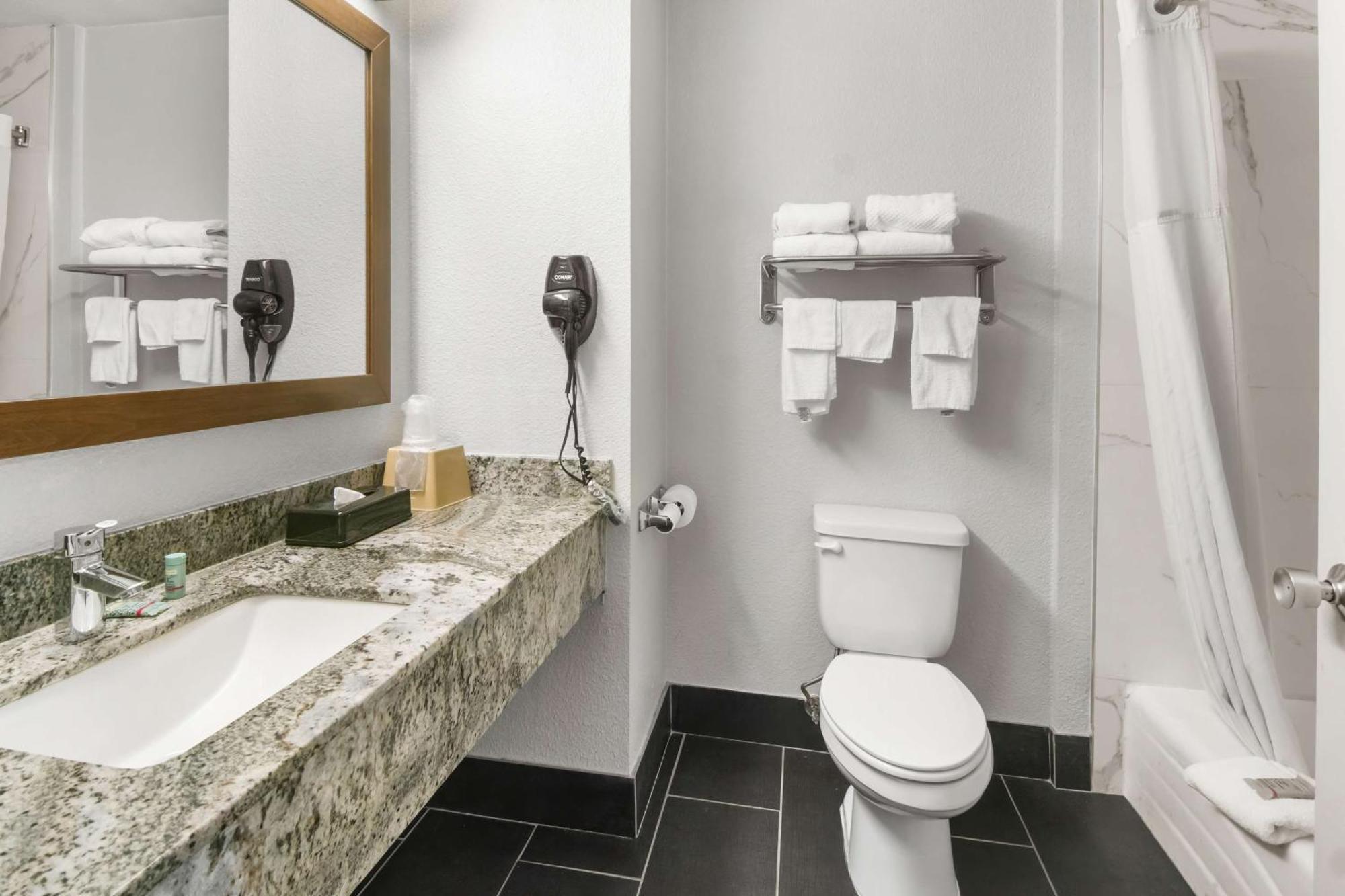 Surestay Plus By Best Western Fort Worth Benbrook Exteriör bild
