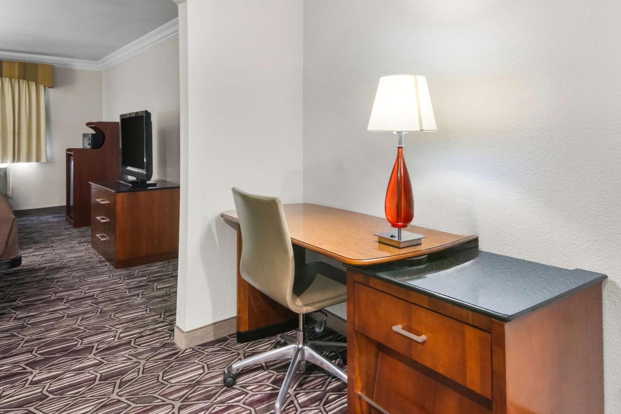 Surestay Plus By Best Western Fort Worth Benbrook Exteriör bild