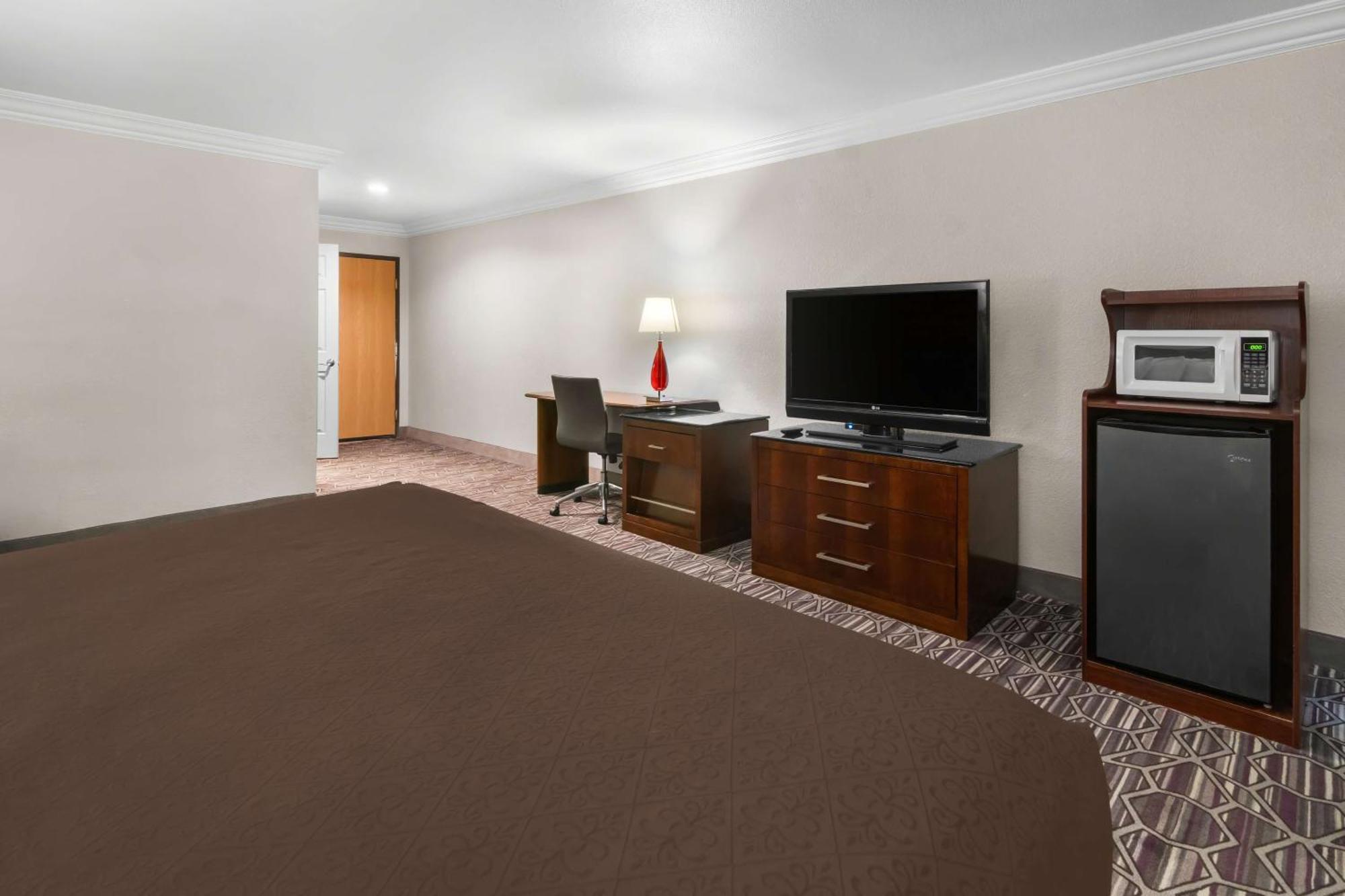 Surestay Plus By Best Western Fort Worth Benbrook Exteriör bild