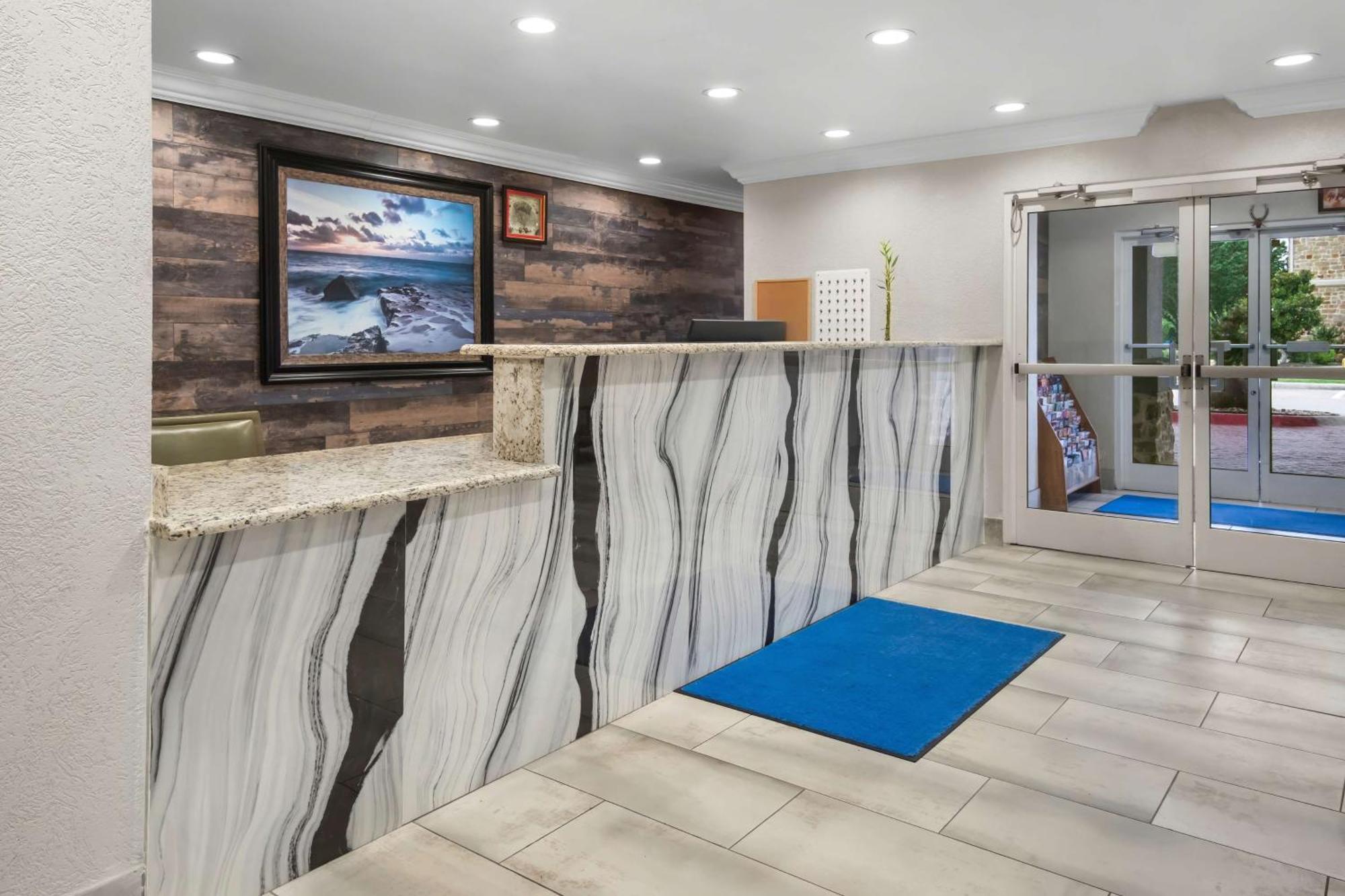 Surestay Plus By Best Western Fort Worth Benbrook Exteriör bild